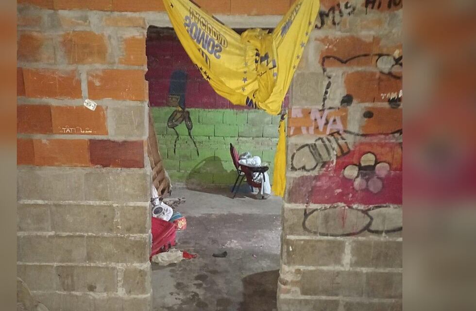 Tablada: Gendarmería recibió un alerta de los vecinos y rescataron a una nena que estaba sola en una casa