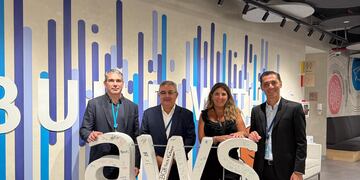 La provincia recibirá programas de formación, créditos en la nube y recursos para emprendedores.