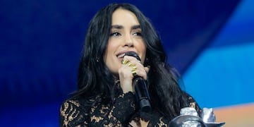 Bandera de Argentina, del orgullo y un fuerte discurso: Lali Espósito en los Premios Gardel 2024