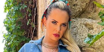 El video de Ale Maglietti posando en microbikini junto a un flamenco desde Aruba.