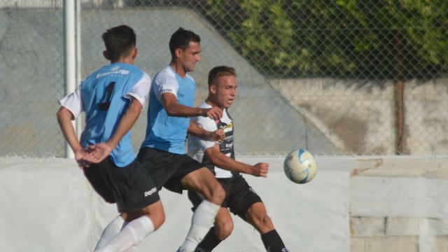 Empate de Liniers ante Ciudad Bolívar en el cierre del Regional Amateur