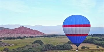 Cayó un globo aerostático en Salta.
