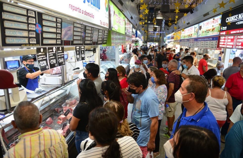 Compras a último momento e intenso movimiento en Córdoba, en la despedida del año