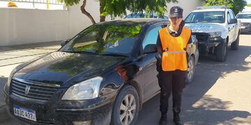 Ofrecían comprarle el pelo a menores en Bahía Blanca y fueron demorados