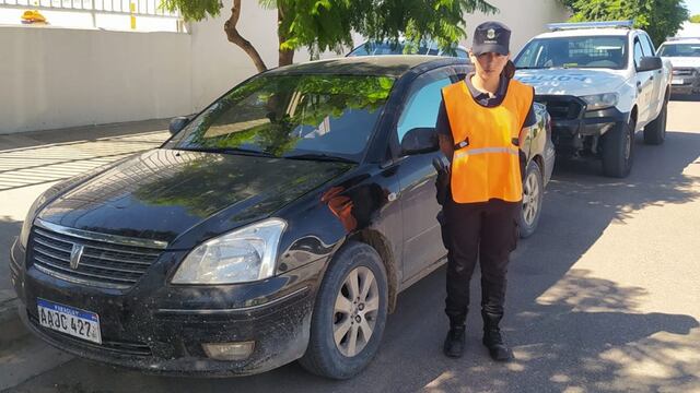Ofrecían comprarle el pelo a menores en Bahía Blanca y fueron demorados