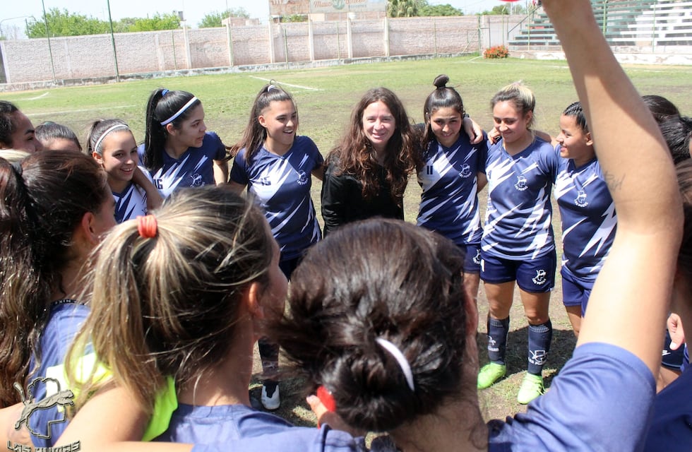 Quien es la entrenadora mendocina que le dijo “no” a un equipo Profesional de la AFA por amor a la camiseta