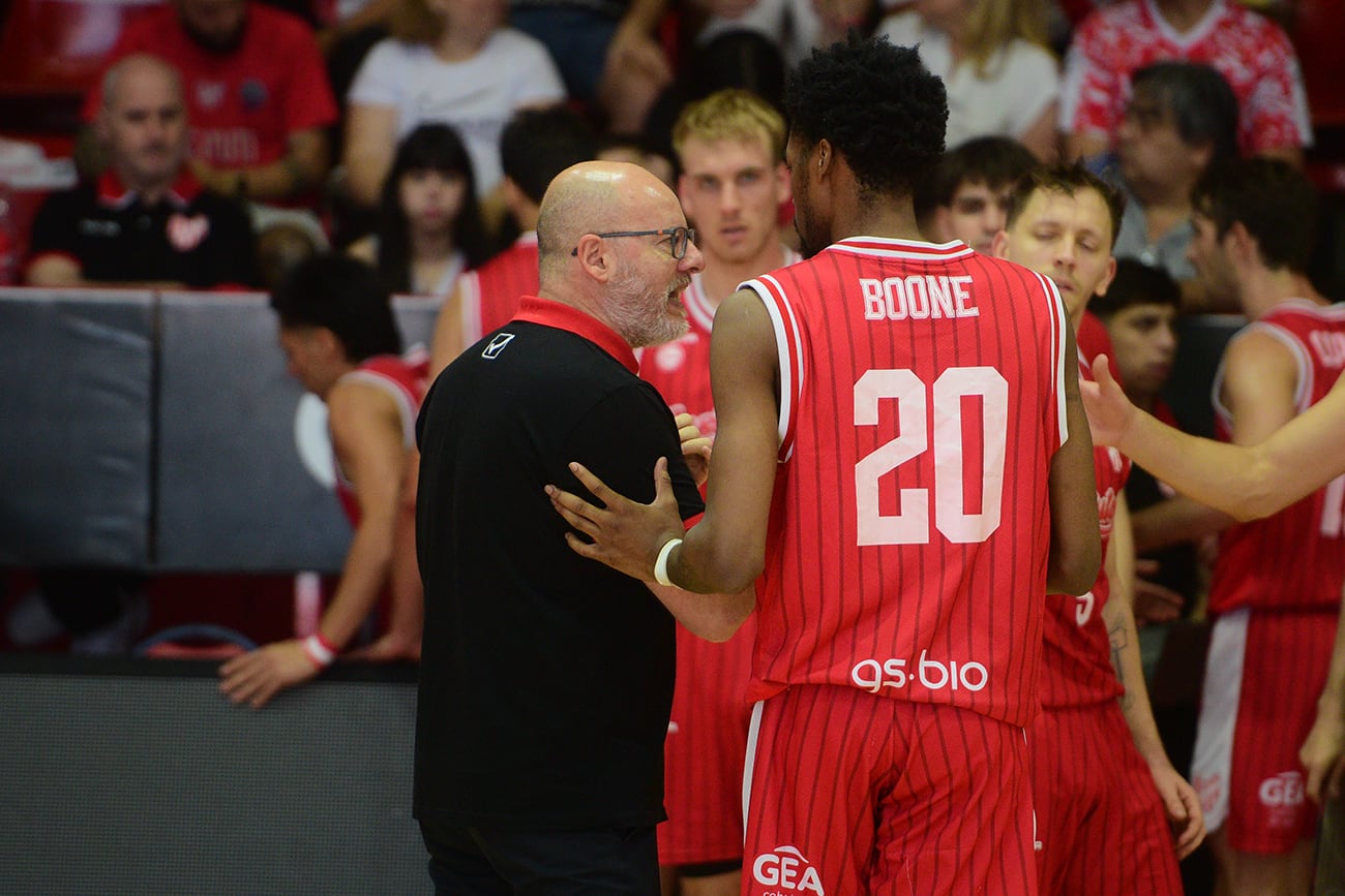 Básquet Instituto vs. San Lorenzo en Alta Córdoba. (José Gabriel Hernández / La Voz)