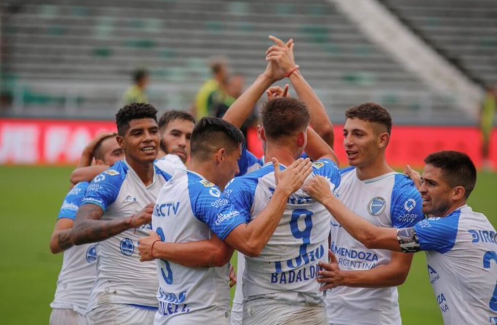 El Tomba juega hoy con Rosario Central en Arroyito