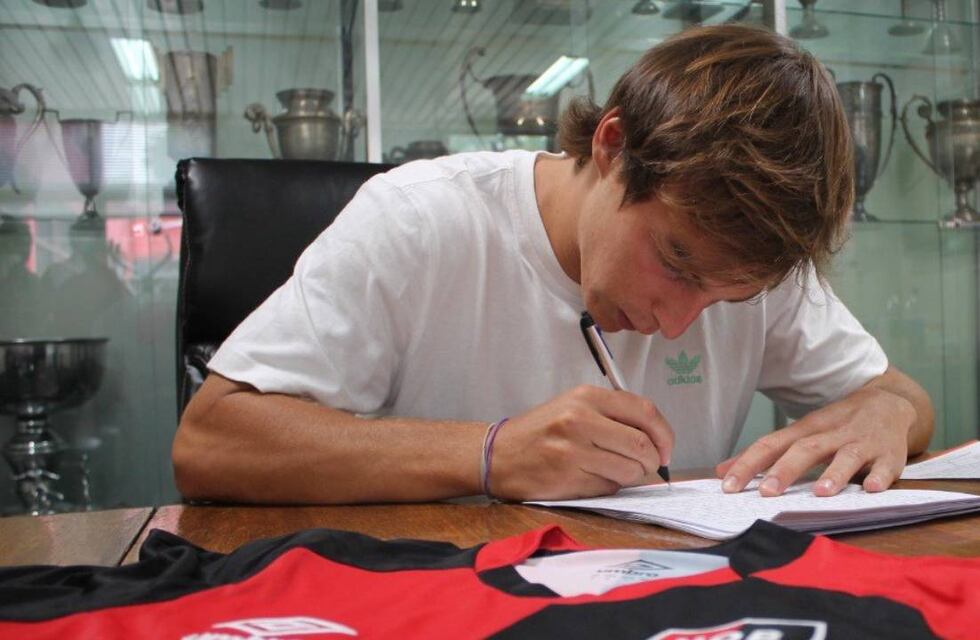 Jerónimo Cacciabue renovó su contrato con Newell’s