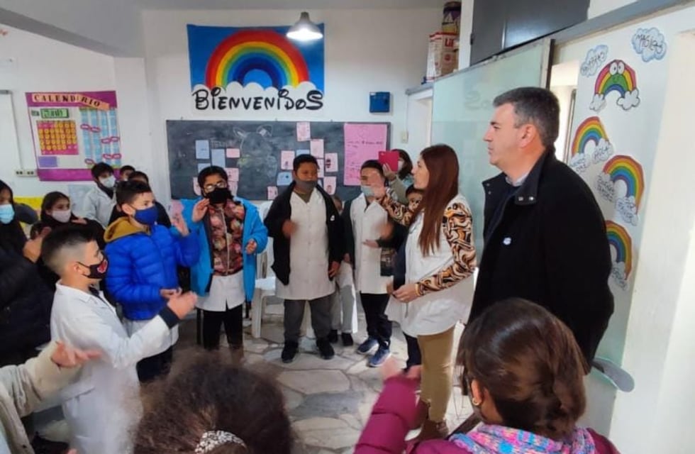 Estudiantes de 5º grado propusieron incluir el sistema braille en la información turística de La Falda