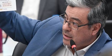 El legislador santafesino comparó al gobierno de Javier Milei con el de Fernando de la Rúa.