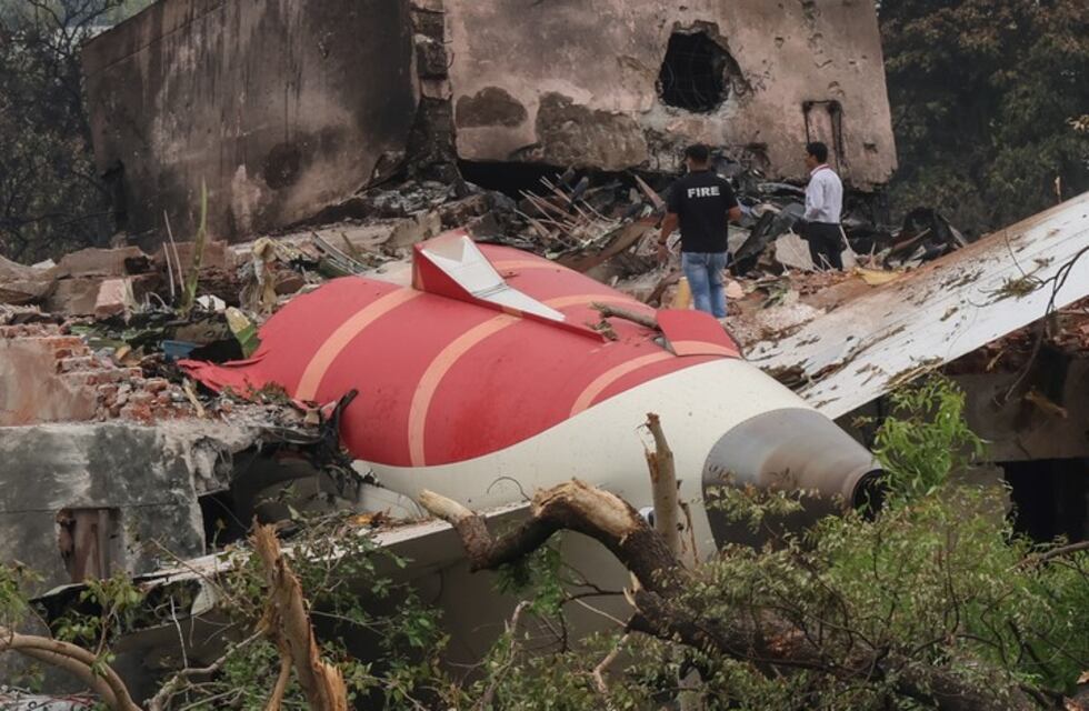 Salieron a la luz las últimas palabras del piloto del avión que se estrelló en la India