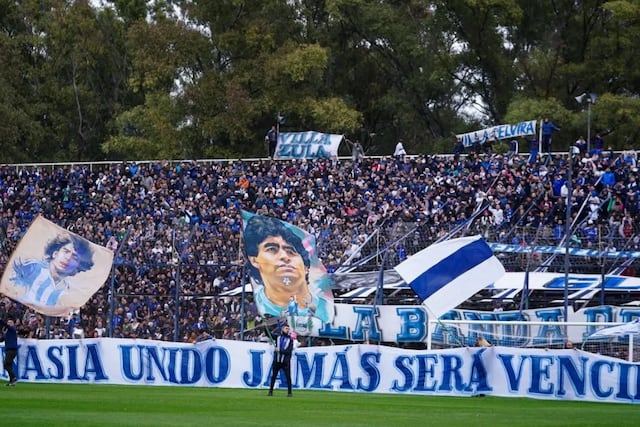 Por qué el vicepresidente de Gimnasia se volvió viral en las redes: la historia detrás del momento icónico.