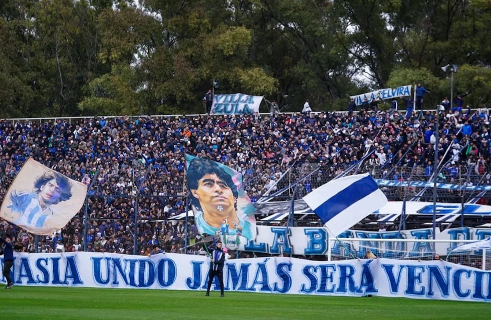 Por qué el vicepresidente de Gimnasia se volvió viral en las redes: la historia detrás del momento icónico