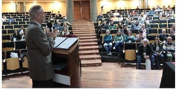 Al referirse al II Congreso Latinoamericano de Evolución realizado en la UNT