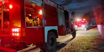 Bomberos Arroyito incendio forestal