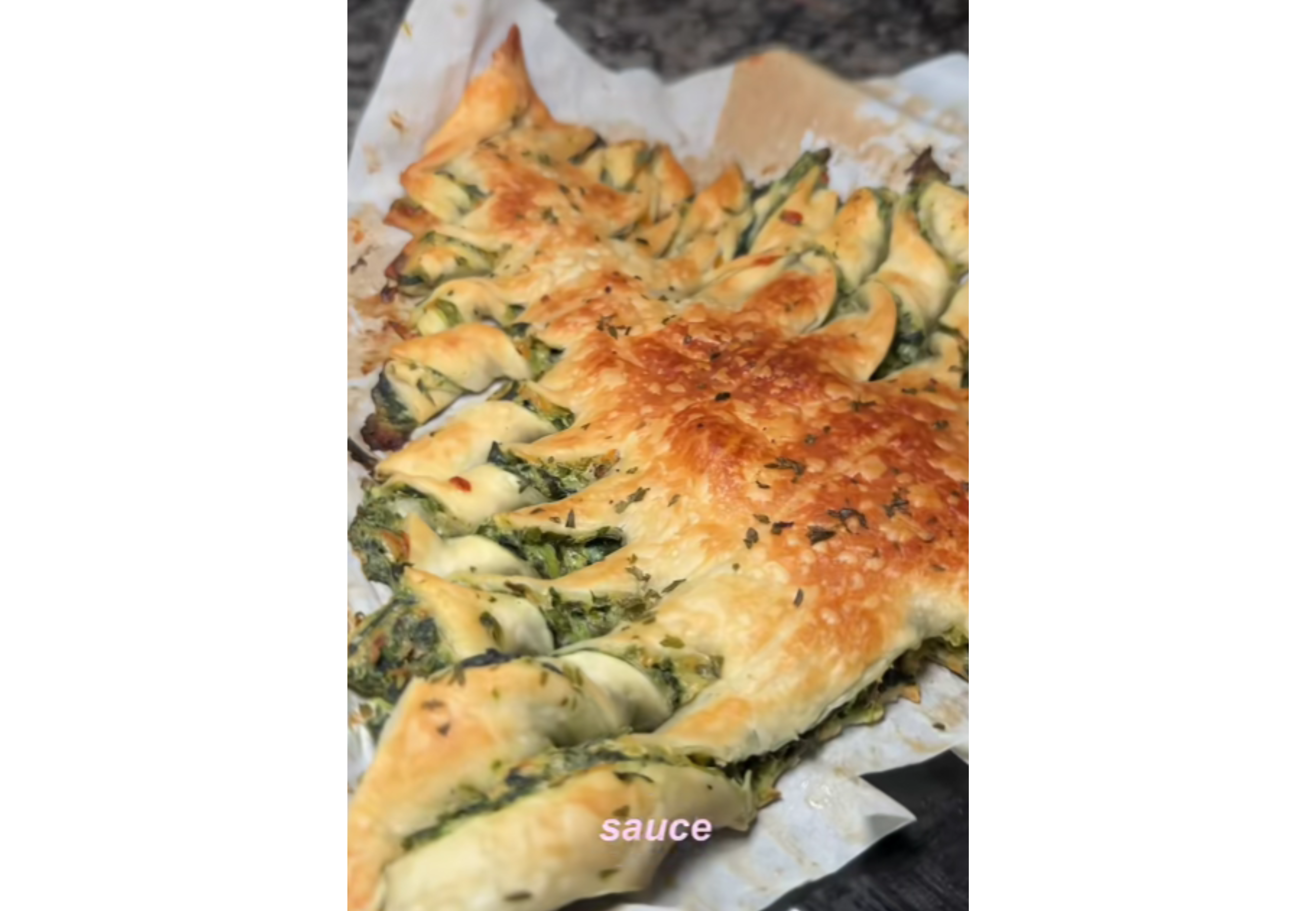 Así queda el arbolito de Navidad de hojaldre.