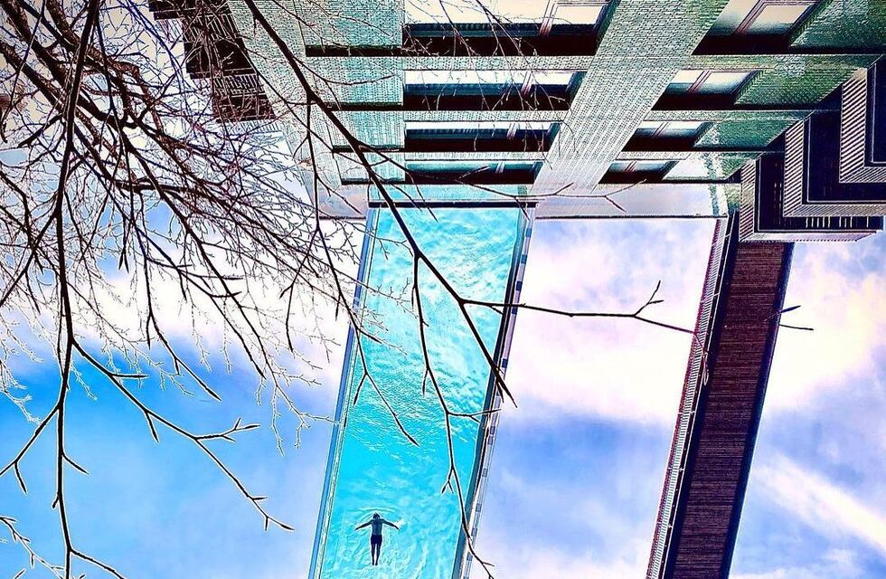 Sky Pool: la increíble pileta flotante que está a 35 metros de altura en Londres