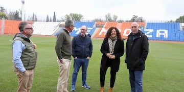 Autoridades de la FIFA visitaron el estadio Malvinas Argentinas. / Gentileza.