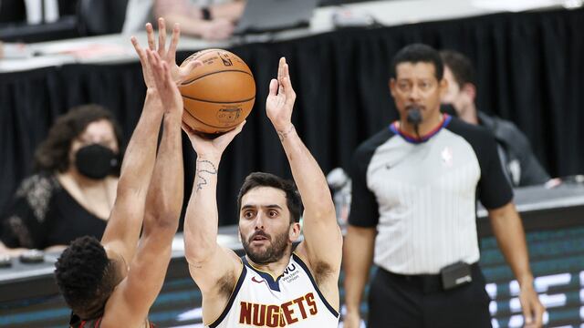 En su primera temporada en la NBA, Facundo Campazzo se clasificó junto a Denver Nuggets a semifinales de la Conferencia Oeste.