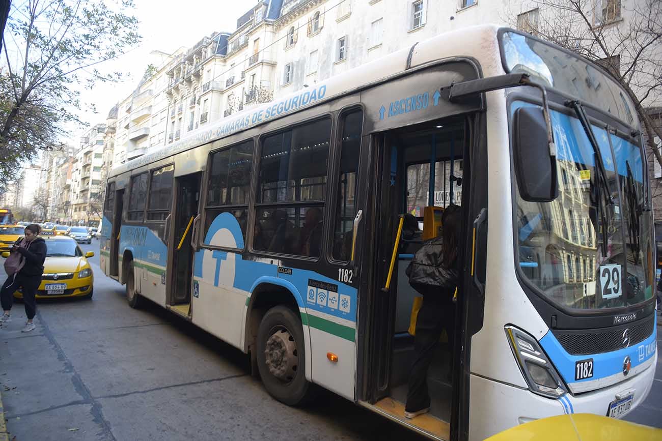 El transporte de pasajeros urbano de la ciudad de Córdoba será gratis desde las 6 hasta las 20 . (José Gabriel Hernández / La Voz)