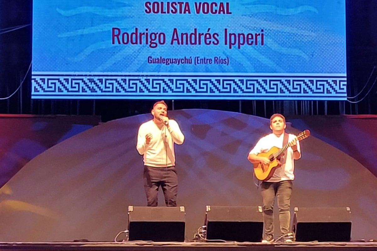 Un gualeguaychuense fue reconocido como “Mejor músico” del Pre Cosquín 2025