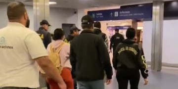 Deportaron a dos personas vinculadas a Fito Macías.