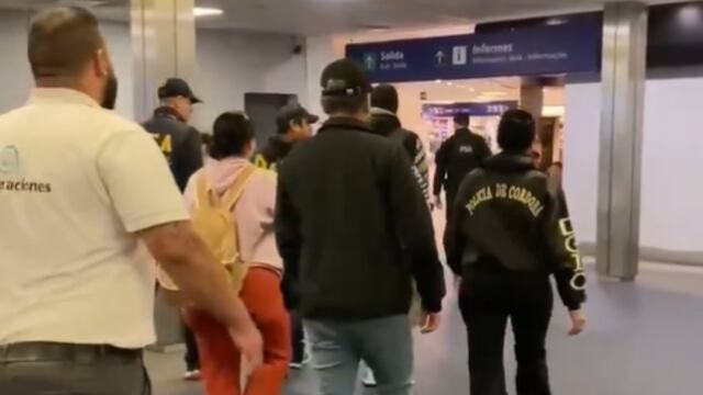 Deportaron a dos personas vinculadas a Fito Macías.