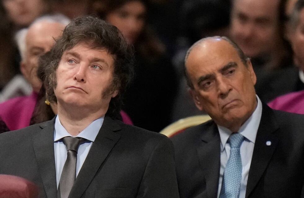 Milei firmó el llamado a extraordinarias con la eliminación de las PASO y los pliegos para la Corte