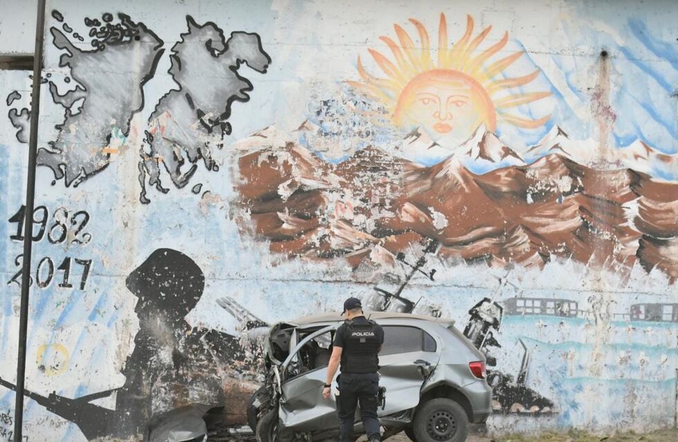 Imágenes sensibles: un joven de 21 años murió tras chocar contra un paredón en Guaymallén
