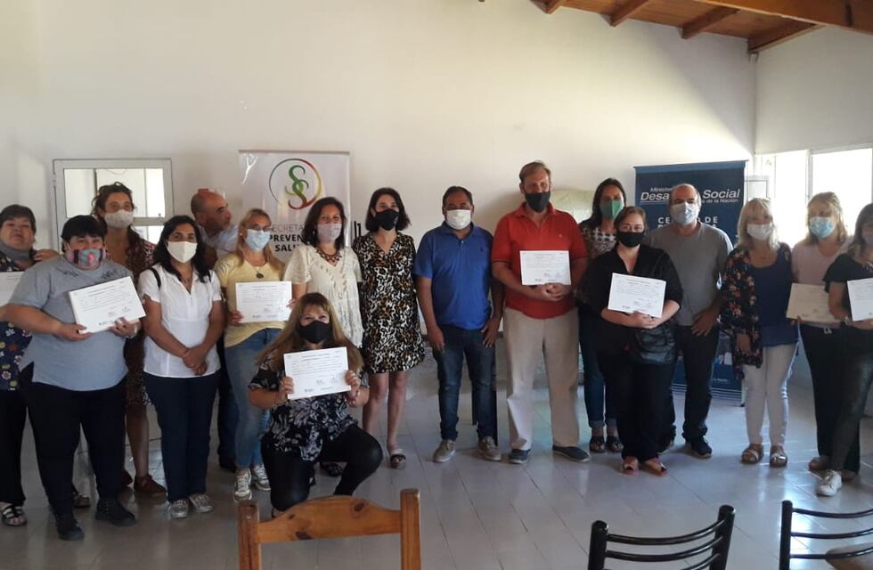 Entrega de Diplomas del Curso de Actualización en deterioro cognitivo, Alzheimer y otras demencias para Cuidadores Domiciliarios