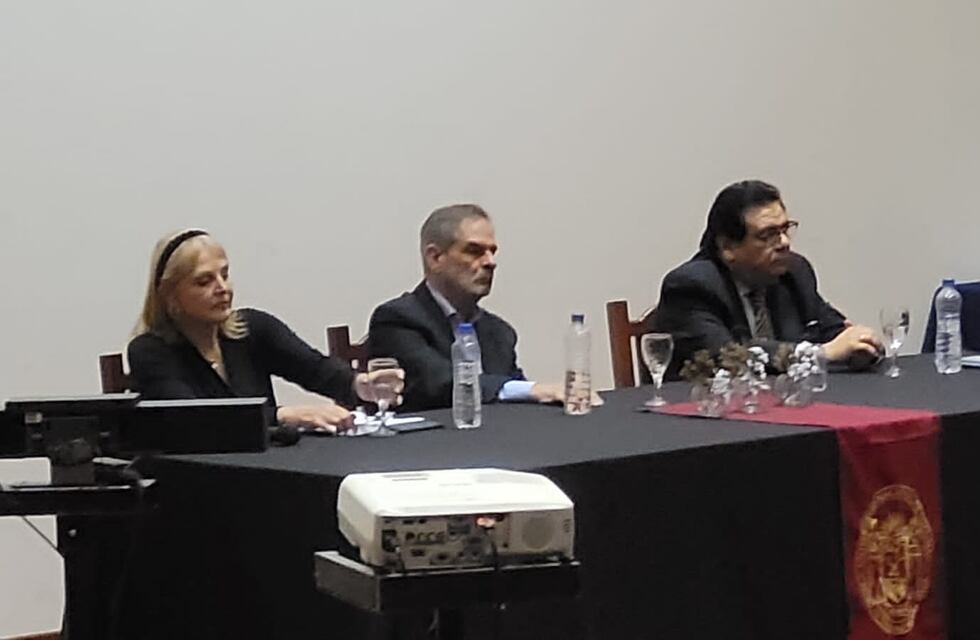 Laboratorio de Inteligencia Artificial, Innovación y Transformación Digital en la UNT