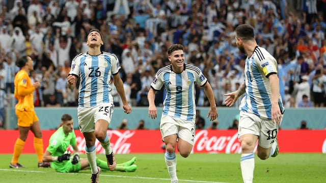 Molina festeja, Álvarez acompaña y Messi se suma a la alegría (AP)
