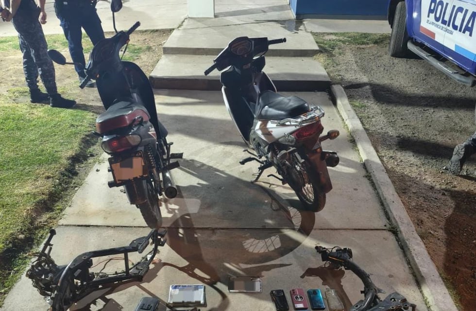 Córdoba: un robo a un conductor de app terminó con un desarmadero de motos