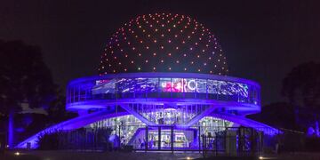 Presentaron la Vendimia en la Ciudad de Buenos Aires y los monumentos embleámticos se tiñeron de malbec.