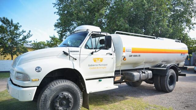 El Municipio de Arroyito adquirió un nuevo camión regador