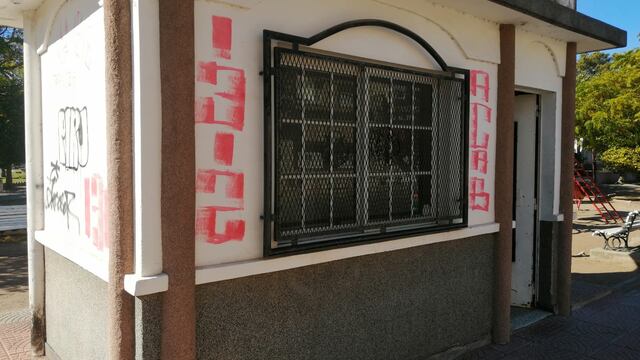 Punta Alta: vandalismo en la Plaza Belgrano