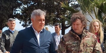 Llaryora recibió a Milei, en su arribo a la provincia.