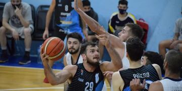 Juani Bellozas aportó 21 puntos ante Somisa