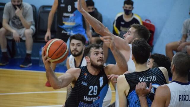 Juani Bellozas aportó 21 puntos ante Somisa
