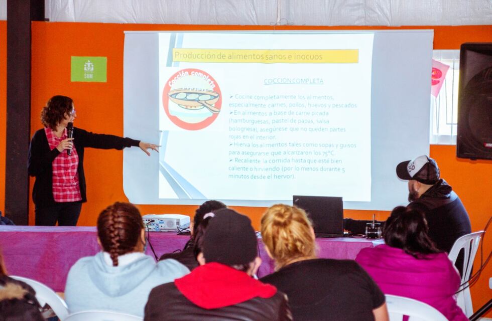 Se llevó adelante una capacitación de manipulación de alimentos para comedores y merenderos comunitarios