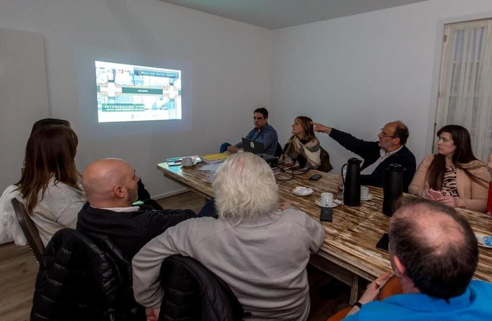Secretarías municipales se reunieron con la Cámara de Turismo de Ushuaia, por las obras en la Pasarela Fique, Kuanip y calle San Martín