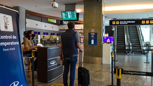 Los menores que viajen al exterior sin las dos dosis, deberán hacer cuarentena al regresar. Foto Los Andes/Mariana Villa.