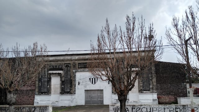 El CAZ, derrumbado en sus paredes pero vivo en el alma de cada zavallense (Diego Dehesa)