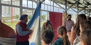 Mes de la Tradición: Alumnos de diferentes instituciones educativas visitan la exposición del CCE
