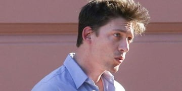 El llamativo tatuaje de Santiago Caputo, el asesor de Javier Milei, que se volvió viral