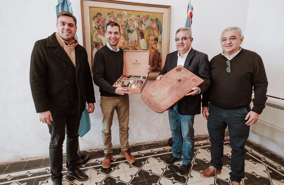 El intendente de Jesús María Luis Picat, fue recibido por el gobernador Raúl Jalil