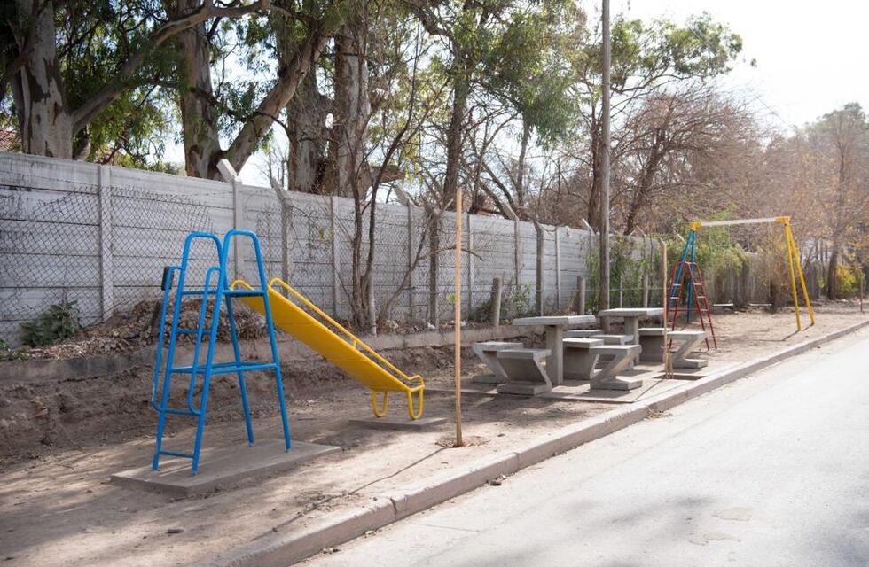 La Provincia inauguró obras de infraestructura barrio La Tela