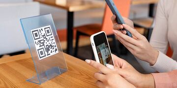 Muchas veces, en el robo de un celular, el delincuente puede acceder a la información que posee la víctima en su teléfono y hacer diferentes estafas.