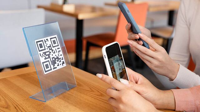 Muchas veces, en el robo de un celular, el delincuente puede acceder a la información que posee la víctima en su teléfono y hacer diferentes estafas.